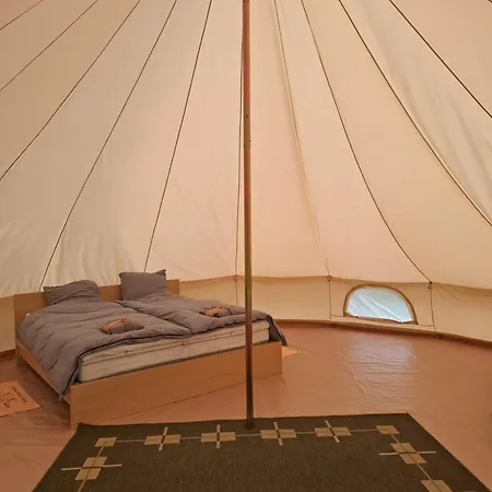Glamping Tent 1, Cosy * 斯泰厄
