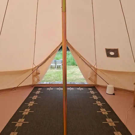 Glamping Tent 1, Cosy 斯泰厄
