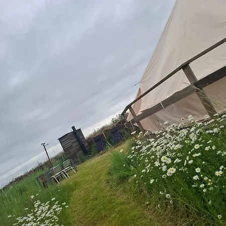 Glamping Tent 1, Cosy *